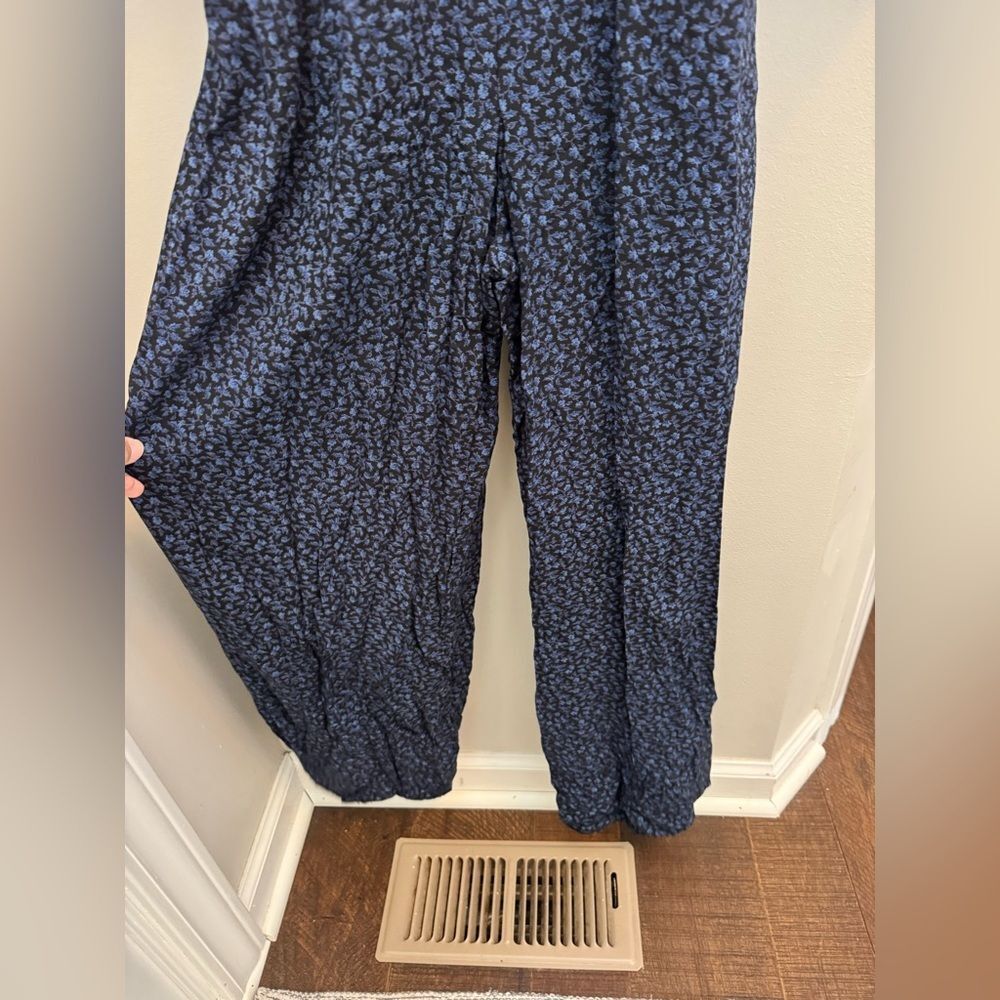 Madewell Petite Lucie Tie-Back Long-Sleeve Jumpsuit in Carmine Floral - Picture 4 of 12